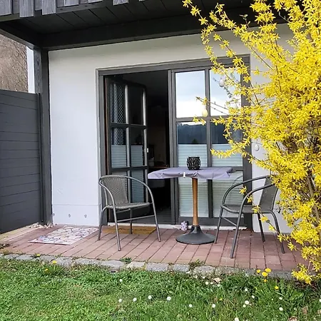 Mandala Mit Terrasse 아파트 *